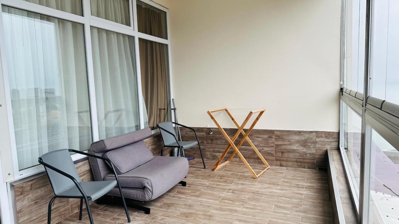 Magnolia Apartment Terrace 3 バトゥーミ エクステリア 写真